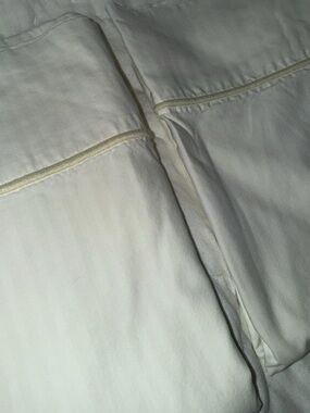 Vtg Fieldcrest Charisma Standard
Pillowcases Imperial Stripe Ivory Supima
USA